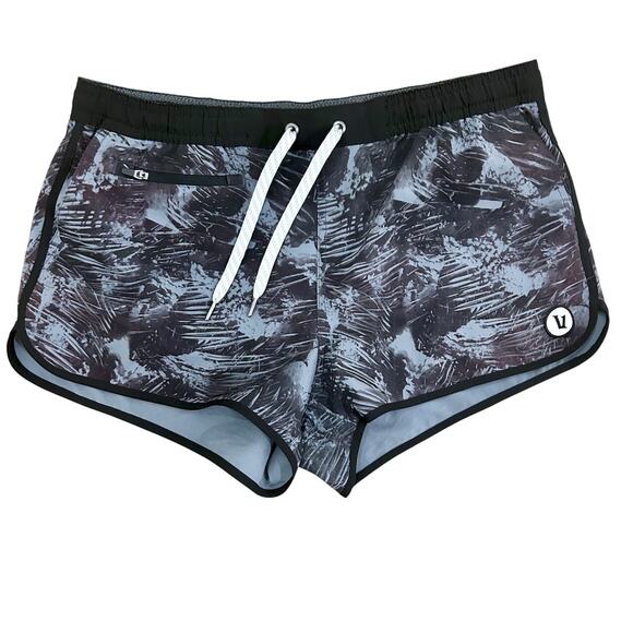 VUORI Tavi NWOT Athleisure Shorts MEDIUM Running Fitness Recycled Athletic - Picture 2 of 8